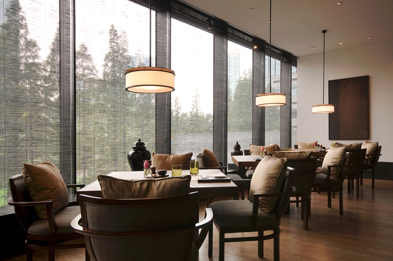 如何根据店面特点选择合适的餐饮桌椅