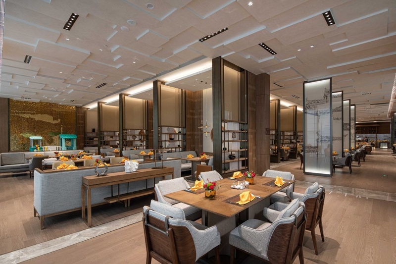 如何通过高端酒店家具体现品牌独特风格与文化？
