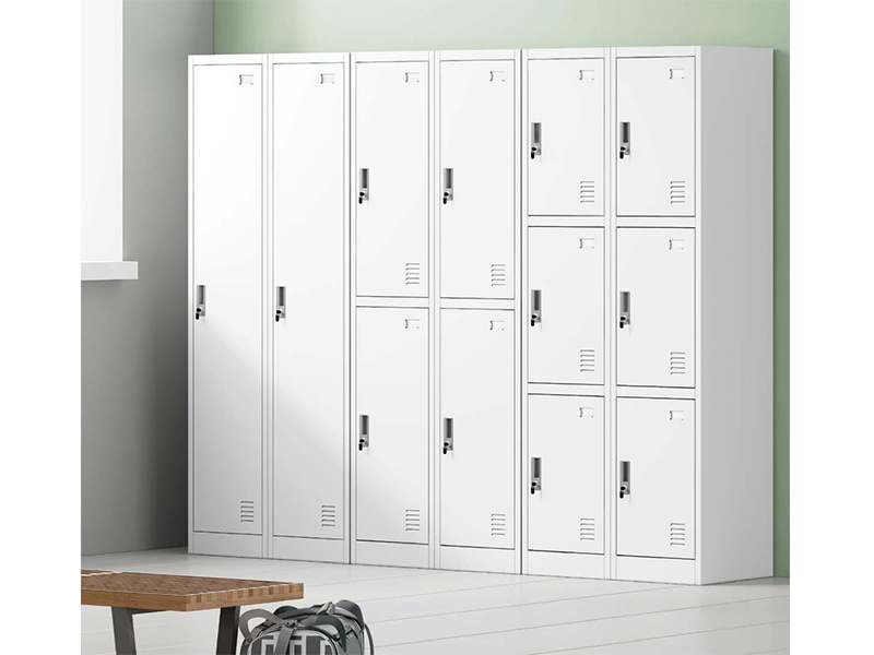 如何通过储藏柜定制在有限空间中实现最佳存储解决方案？